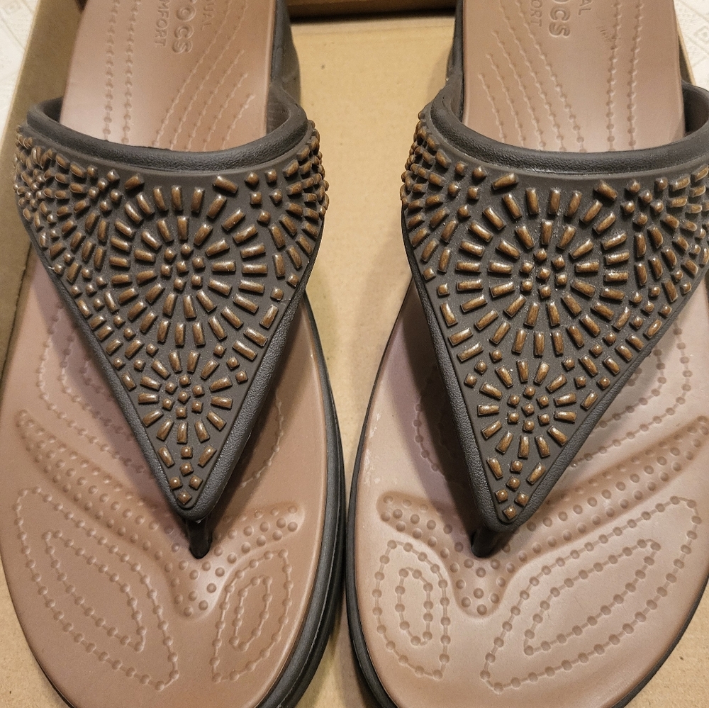 CROCS Women's Sandals in Gray and Tan..NWOT